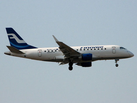 Finnair Embraer 170 (OH-LEI) landing to Helsinki-Vantaa airport.