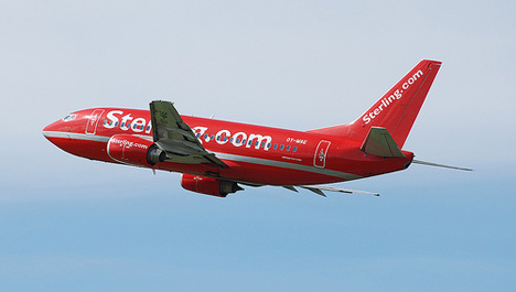 Sterling BOEING 737-5L9